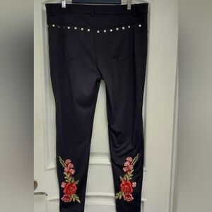 Nwot Black w/ Floral design embroidered on the bottom back of pants Sz 16